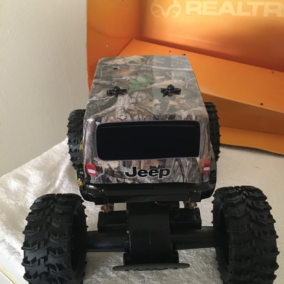 Nkok Real Tree Jeep Wrangler Rock Climber RC - Picture 4 of 12